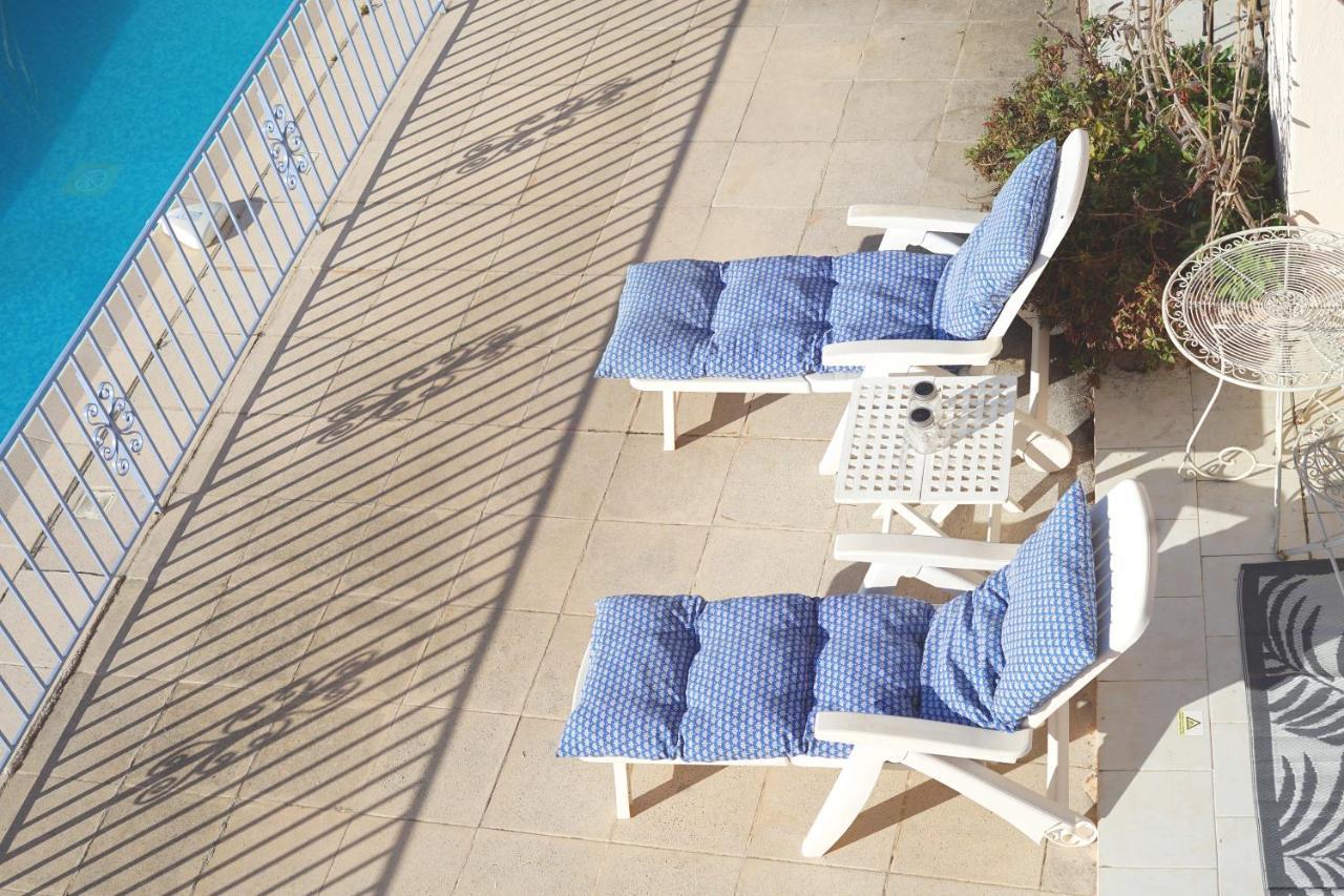 Les Volets Bleus Hotel Speracedes Exterior photo