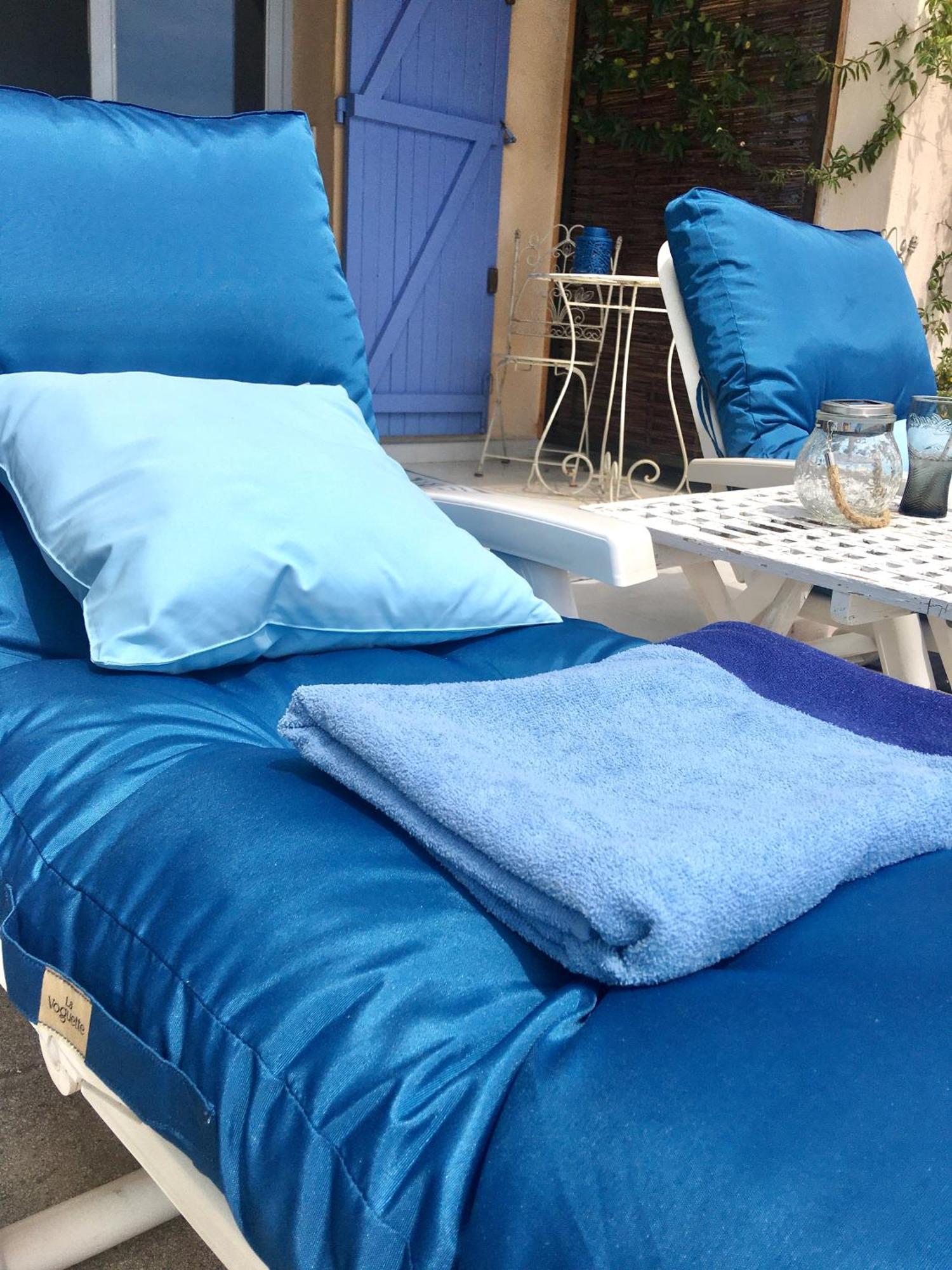 Les Volets Bleus Hotel Speracedes Exterior photo